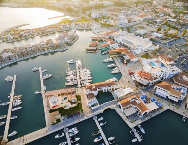 Limasol Marina, Kıbrıs'ın havadan görünümü