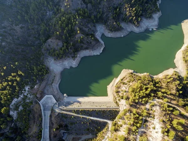 Flygfoto över Arminou reservoar, Pafos, Cypern — Stockfoto