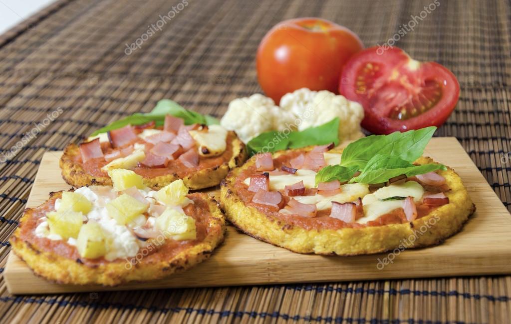 Cauliflower pizza Stock Photo by ©f8grapher 78602690