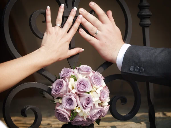 Anillos de boda — Foto de Stock