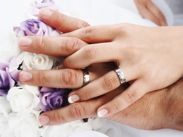 Flor de boda con anillos — Foto de Stock