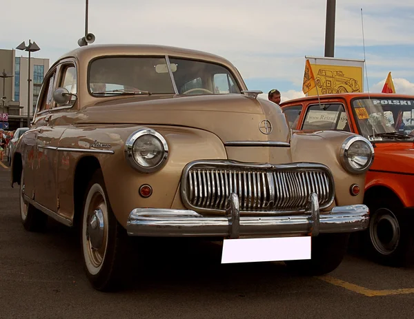 Varsovia coche del pasado . — Foto de Stock