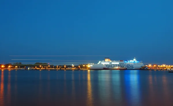 La noche de Swinoujscie . —  Fotos de Stock