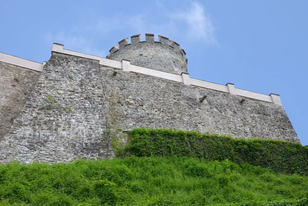 Fortyfikacje zamku Cesky Sternberk, Republika Czeska — Zdjęcie stockowe