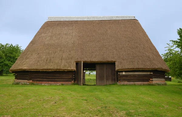 KOURIM - MAY 24: Traditional barn from the 17th century — Stock Photo, Image