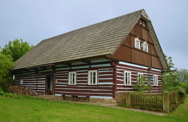 KOURIM - MAY 24: Traditional village house from the 17th century — Stock Photo, Image