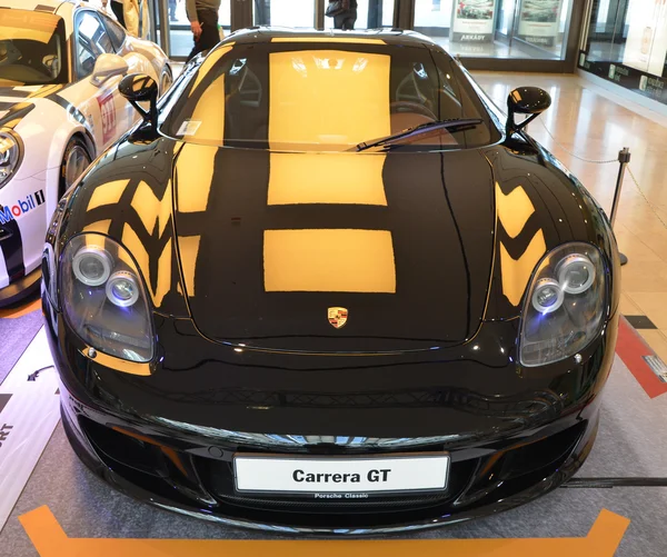 PRAGUE - APRIL 14: Porsche Carrera GT — Stock Photo, Image