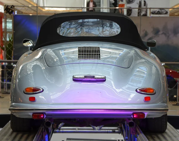 PRAGUE - APRIL 14: Porsche 356 (1949) — Stock Photo, Image