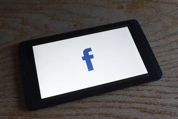 Bekijk Facebook App Het Scherm Van Smartphone — Stockfoto