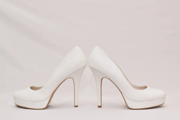 Stylish White High Heel Female Shoes Isolated White Background — Stock Photo, Image