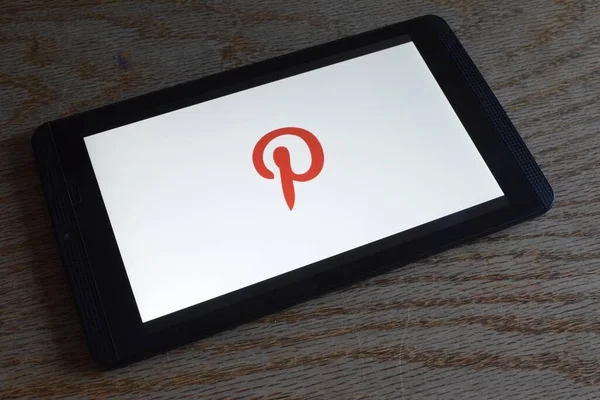 Visualizzazione Dell App Pinterest Sullo Schermo Dello Smartphone — Foto Stock