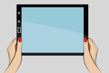 tablet pc tutan kadının elleri