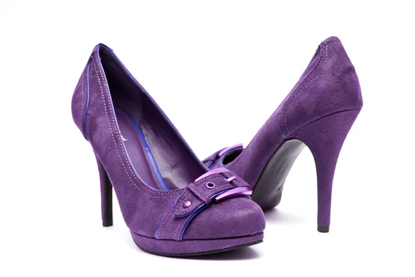 Фиолетовый на высоких каблуках — стоковое фото