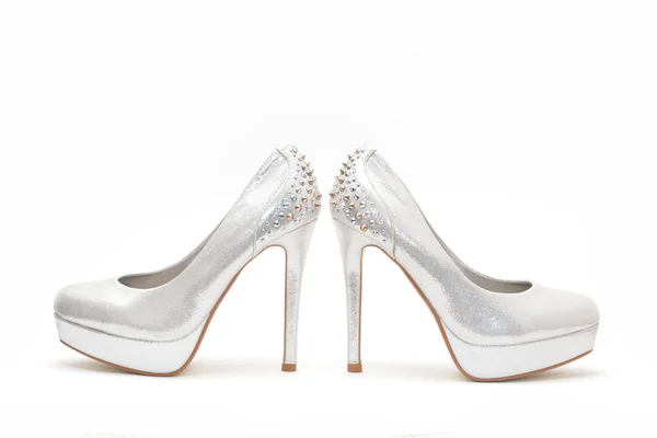 Silberne weibliche High Heels — Stockfoto