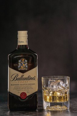 Ballantines, Pernod Ricard tarafından Dumbarton, İskoçya 'da üretilen bir viski çeşididir.