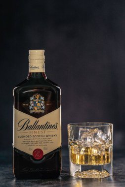 Ballantines, Pernod Ricard tarafından Dumbarton, İskoçya 'da üretilen bir viski çeşididir.