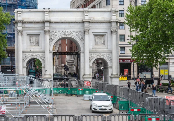 Marble Arch es un arco triunfal de mármol blanco del siglo XIX.UK, Londres, Mayo 29, 2021 — Foto de Stock