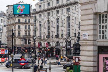 Piccadilly Circus, 29 Mayıs 2021 'de Londra' nın başkenti Londra 'nın batı kesiminde yer alan bir kavşaktır.