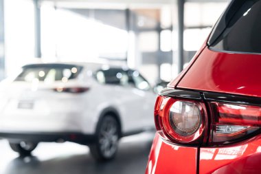 Otomotiv otomotiv otomobili kapanış arka planda taşımacılık için otomobil otomotiv seyahat arazi ışık seyahat yaz yolculuğu ve yaşam tarzı için güneş