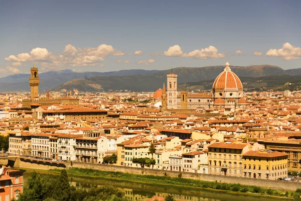 Florencia Panorama: Santa Maria del Fiore - Florencia, Italia —  Fotos de Stock
