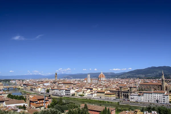 Florence Panorama: Santa Maria del Fiore - Флоренция, Италия — стоковое фото
