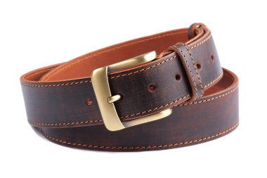 beyaz izole kahverengi deri kayış