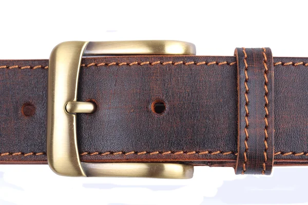 Ceinture en cuir marron isolée sur blanc — Photo