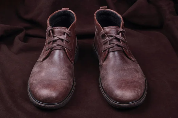 Mens shoes  on brown background — Stock Photo, Image