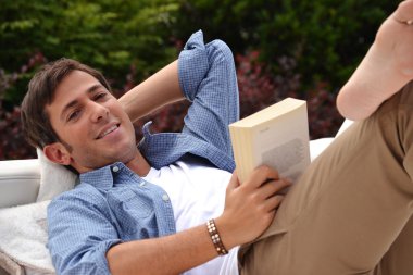 yakışıklı delikanlı