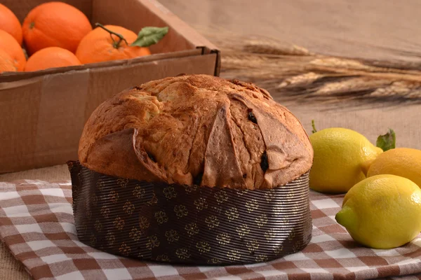 Panetone tradizionale natalizio — Foto Stock