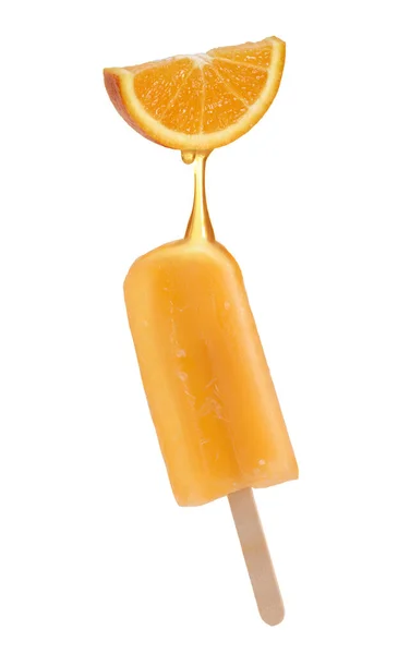 Eis Stiel Aus Orangenfrüchten Und Orangensaft Auf Weißem Hintergrund — Stockfoto