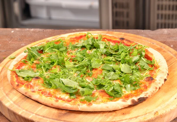 Rucola pizza — Stockfoto