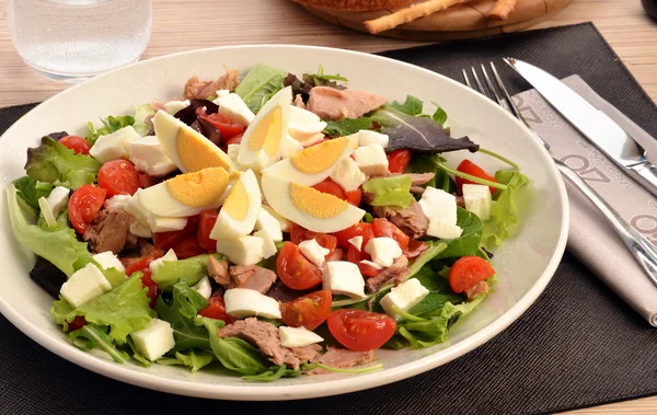 Egg and vegetable salad — Stock Photo, Image