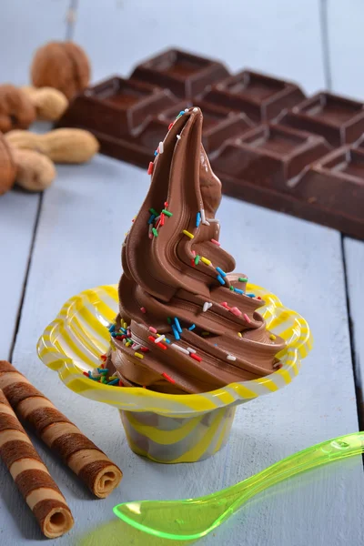Čokoládový zmrzlinový pohár — Stock fotografie