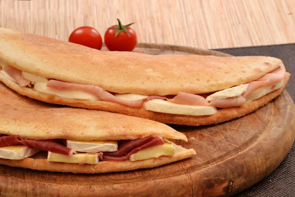 Ham and cheese focaccia sandwich — Stockfoto