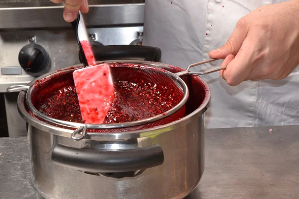 Cook preparing for jam — Stock Photo, Image