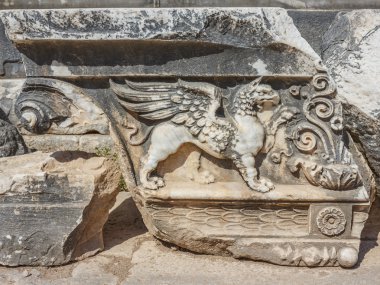 Kabartma (griffin parçası)