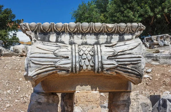 Huvudstäderna Joniska kolonner — Stockfoto