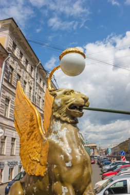 Griffin (parça altın kanatlı)