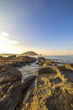 Doğa güneş ışığı ile kaya dokusu