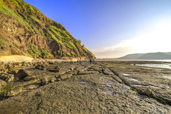 Skalista plaża w Lombok, Indonezja — Zdjęcie stockowe