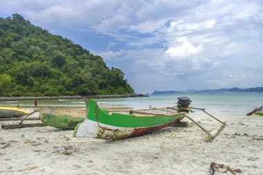 Geleneksel ahşap balıkçı teknesi