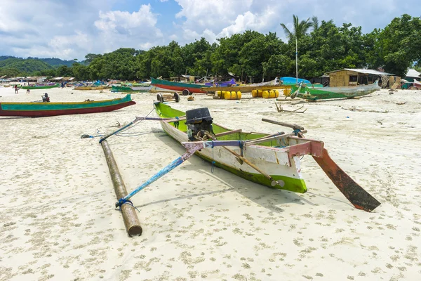 Traditional wooden fisherman boat — Stock Photo, Image