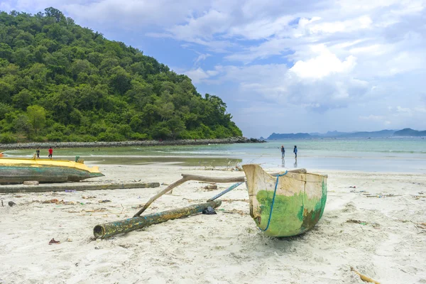 Traditional wooden fisherman boat — Stock Photo, Image