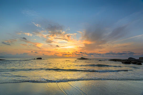 Playa Con Fondo Del Amanecer —  Fotos de Stock