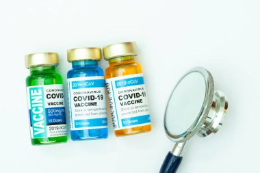 Sağlık hizmetleri konseptiyle Coronavirus aşısı.