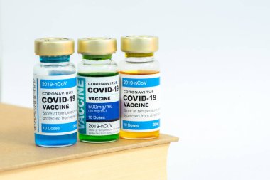 Sağlık hizmetleri konseptiyle Coronavirus aşısı.