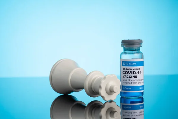 Covid Vaccin Och Schackpjäser Med Medicinskt Koncept — Stockfoto