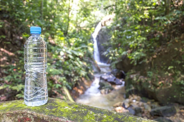 Botella de plástico — Foto de Stock