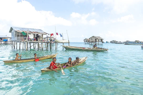 Bajau gyerekeknek Stock Kép